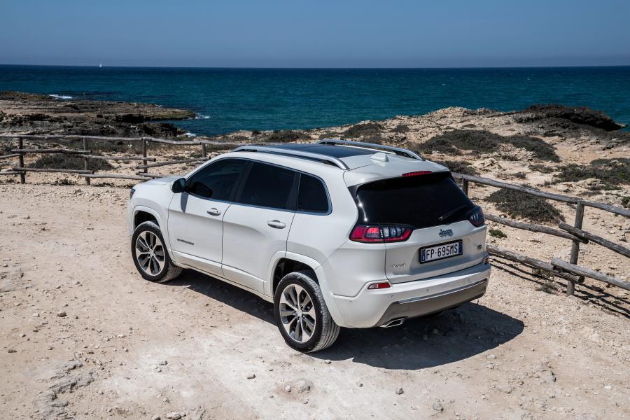  Jeep Cherokee Overland (KL) 2018 года  (WW) (фото 7 из 58)